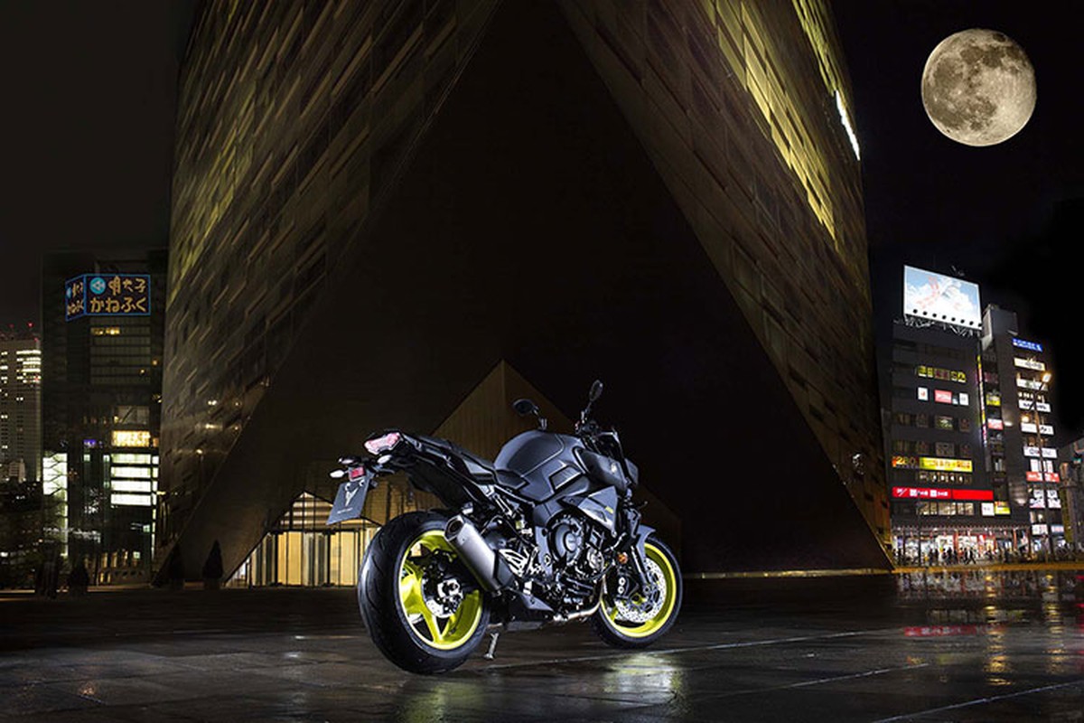 Nakedbike Yamaha MT-10 2016 co gia gan 300 trieu dong-Hinh-3